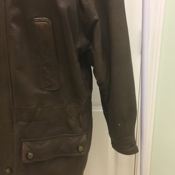 Vintage leather hooded quarter length jacket. - Picture 4 of 8